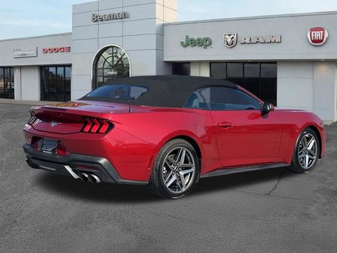 Used 2024 Ford Mustang Convertible RWD image 7