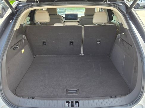 Used 2023 Lincoln Nautilus AWD w/ Premium Package image 14