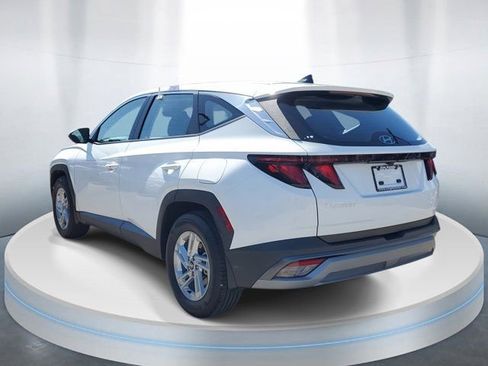 Certified 2026 Hyundai Tucson SE image 3