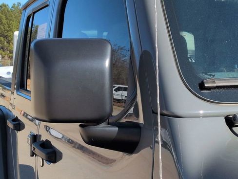 Used 2023 Jeep Gladiator Rubicon w/ LED Lighting Group image 12