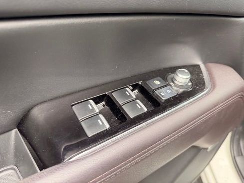 Used 2023 MAZDA CX-5 Signature image 13