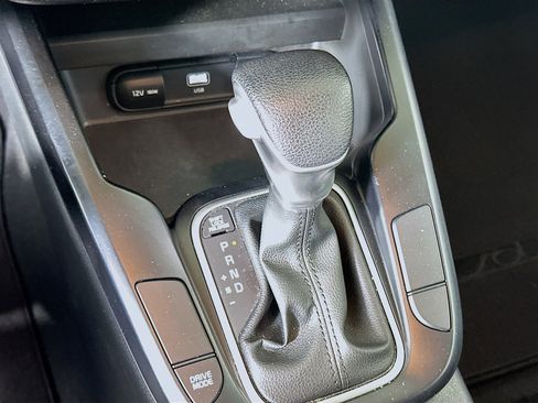 Used 2025 Kia Soul LX w/ LX Technology Package image 24