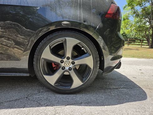 Used 2015 Volkswagen GTI S FWD image 33