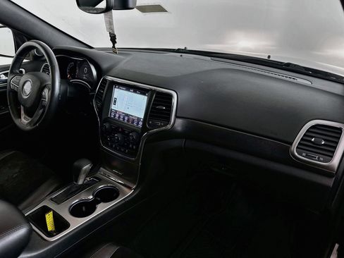 Used 2018 Jeep Grand Cherokee Altitude AWD/4WD image 34