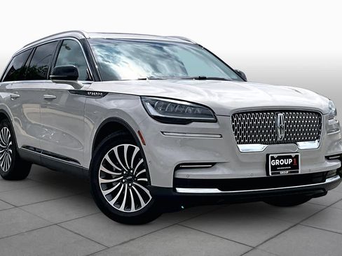 Used 2022 Lincoln Aviator Reserve w/ Elements Package Plus RWD image 3
