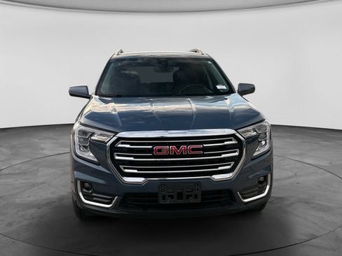 Used 2024 GMC Terrain SLT AWD/4WD image 3