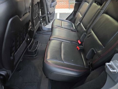 Used 2022 Jeep Wrangler Unlimited Rubicon w/ LED Lighting Group image 15