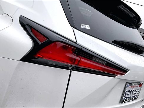 Used 2018 Lexus NX 300h AWD image 31