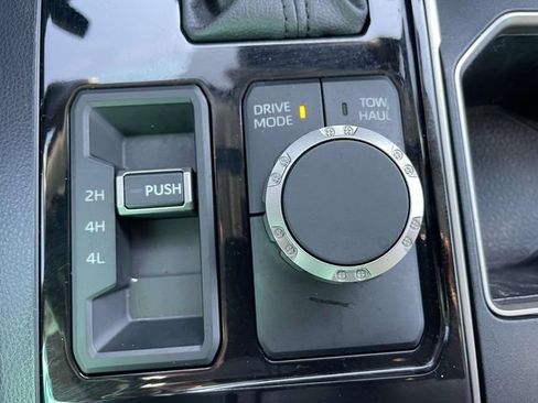 Used 2023 Toyota Tundra SR5 w/ SR5 Convenience Package AWD/4WD image 40