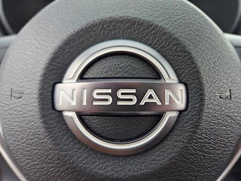 New 2025 Nissan Versa SR w/ Trunk Package image 10