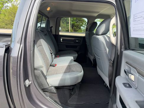 Used 2018 RAM 1500 Big Horn AWD/4WD image 39