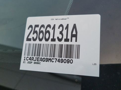 Used 2021 Jeep Grand Cherokee Freedom Edition image 28