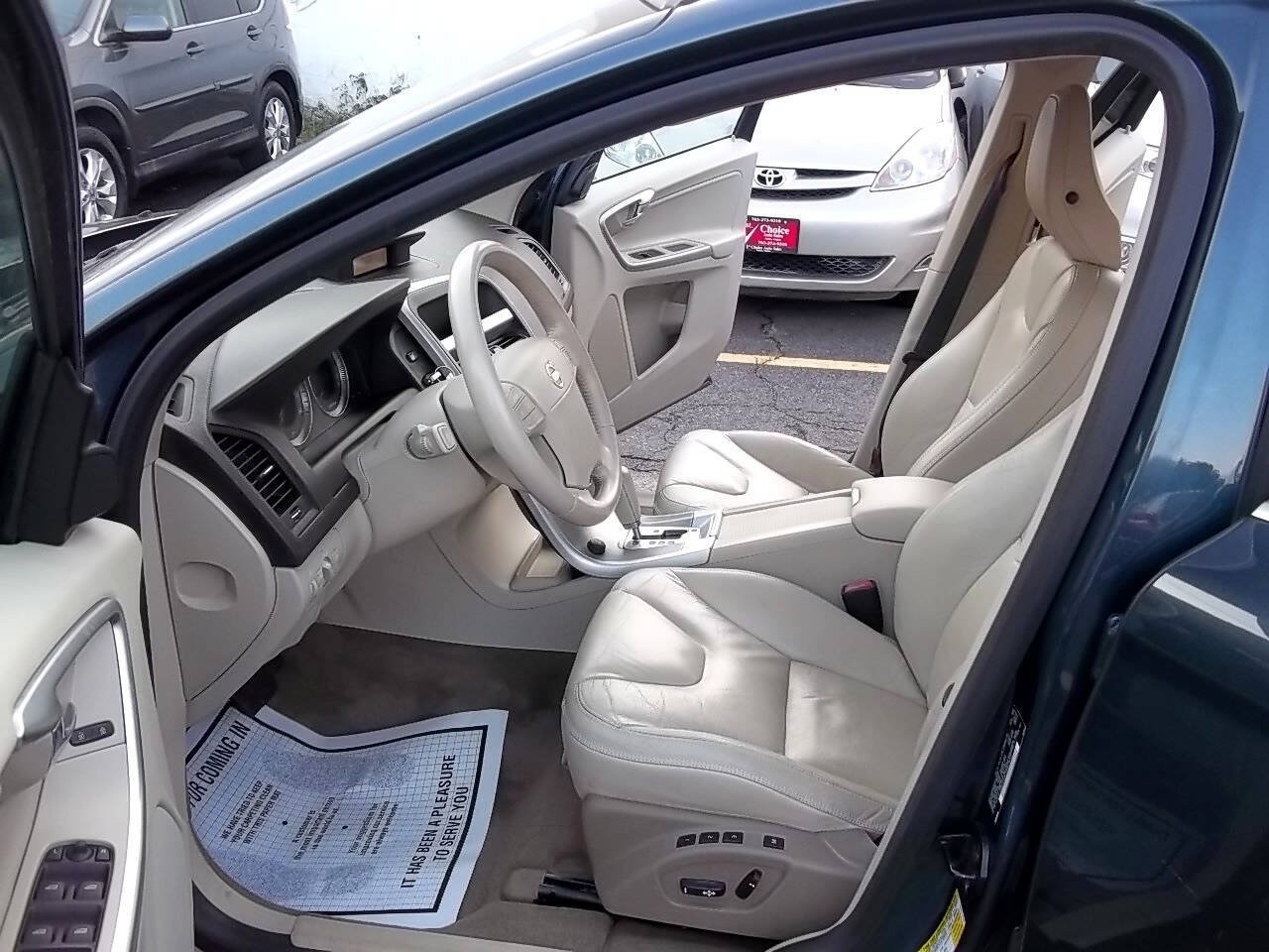 Used 2010 Volvo XC60 T6 AWD/4WD image 8