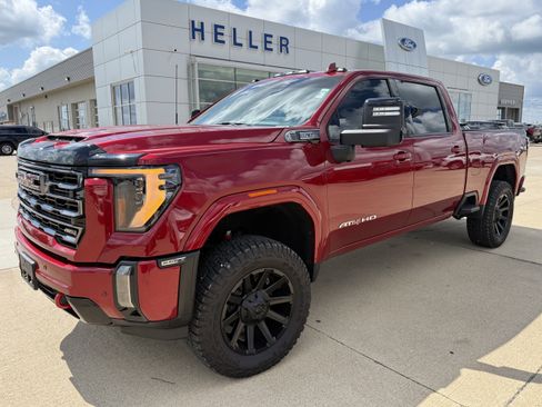 Used 2024 GMC Sierra 2500 AT4 w/ Technology Package AWD/4WD image 3
