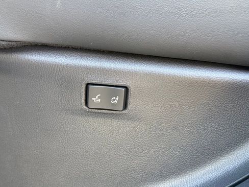 Used 2024 Lexus RX 350 AWD w/ Convenience Package image 32