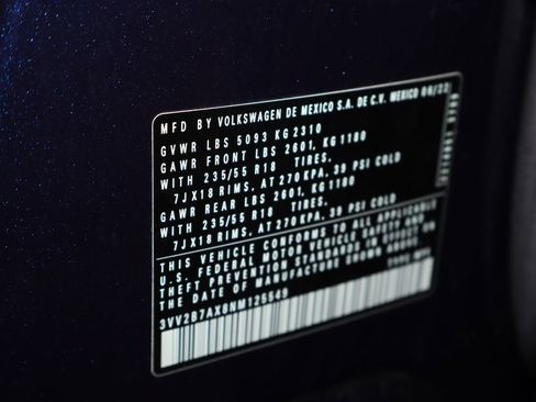 Used 2022 Volkswagen Tiguan SE image 16