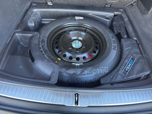 Used 2023 Jeep Grand Cherokee Overland image 15