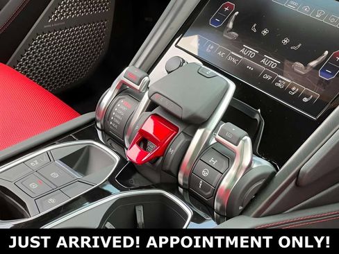 Used 2022 Lamborghini Urus image 34