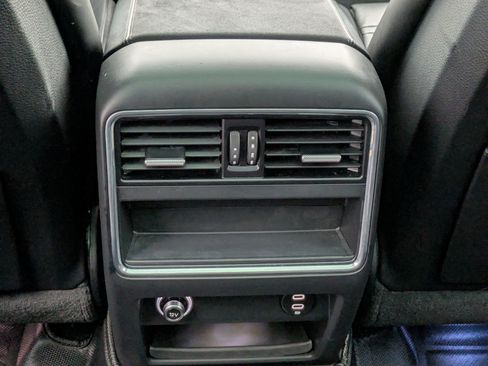 Used 2022 Porsche Cayenne GTS image 28