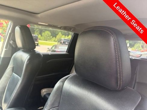 Used 2019 Toyota Highlander Limited AWD/4WD image 6