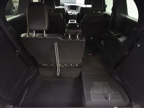 New 2026 Chrysler Voyager LX image 36