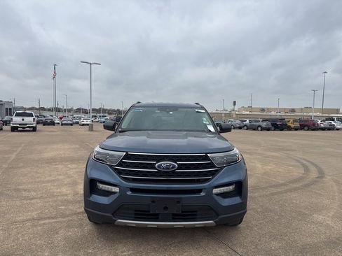 Used 2020 Ford Explorer XLT w/ Equipment Group 202A image 4