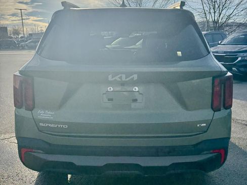 Certified 2024 Kia Sorento SX Prestige w/ Sage Leather Package image 4