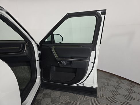 Used 2024 Rivian R1S Adventure AWD/4WD image 18