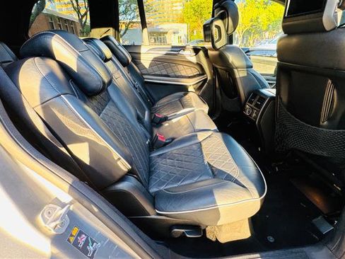 Used 2014 Mercedes-Benz GL 550 4MATIC image 33