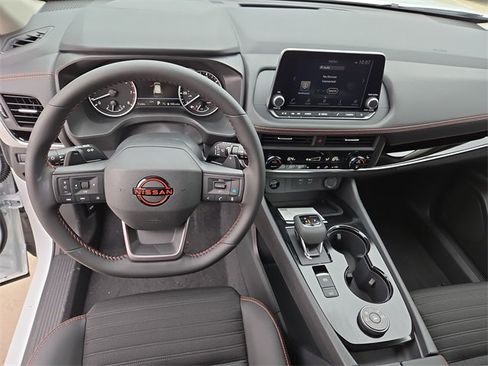 New 2026 Nissan Rogue SV image 27