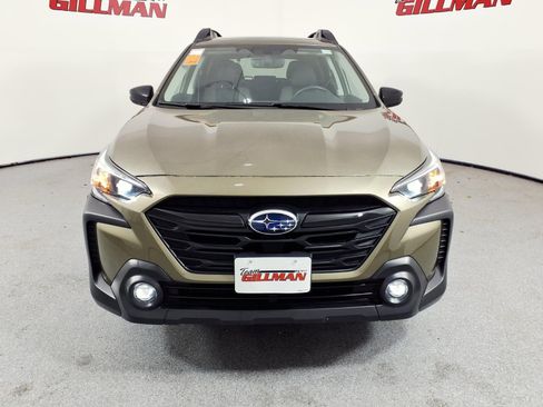 Used 2025 Subaru Outback Onyx Edition image 2