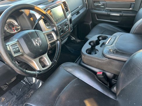 Used 2017 RAM 3500 Laramie w/ Convenience Group image 7