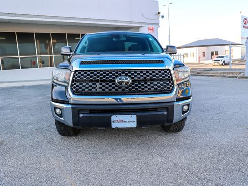 Used 2020 Toyota Tundra SR5 w/ SR5 Upgrade Package image 3