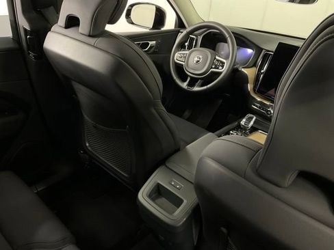 Certified 2026 Volvo XC60 B5 Plus AWD/4WD image 28