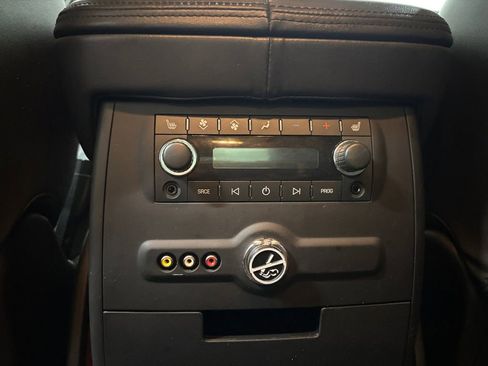 Used 2014 Cadillac Escalade Premium image 33