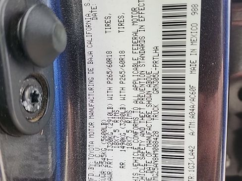 Used 2017 Toyota Tacoma Limited w/ Tow Package image 12