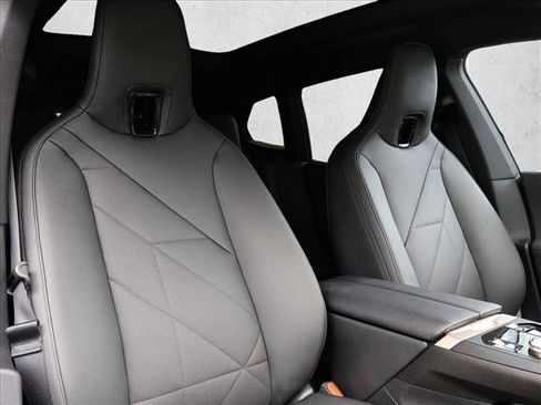 Certified 2024 BMW iX xDrive50 w/ Premium Package AWD/4WD image 29