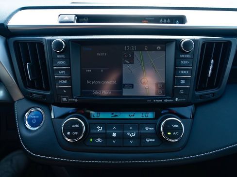 Used 2018 Toyota RAV4 Limited w/ Advanced Technology Package AWD/4WD image 14