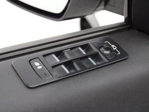 Used 2020 Land Rover Discovery Sport S AWD/4WD image 9