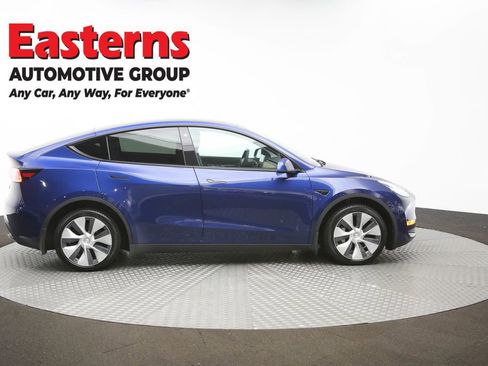 Used 2021 Tesla Model Y Long Range AWD/4WD image 45