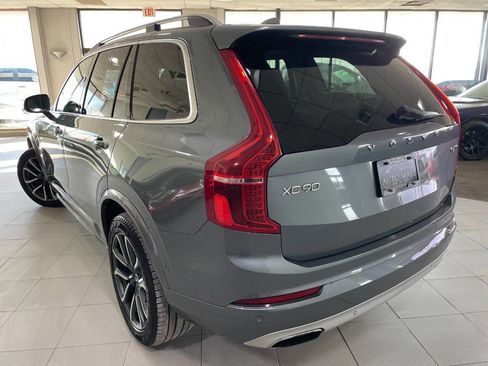 Used 2018 Volvo XC90 T6 Momentum w/ Convenience Package image 5