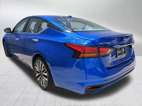 Used 2025 Nissan Altima 2.5 SV FWD image 6