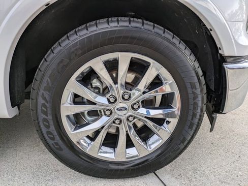 Used 2017 Ford F150 Lariat image 11