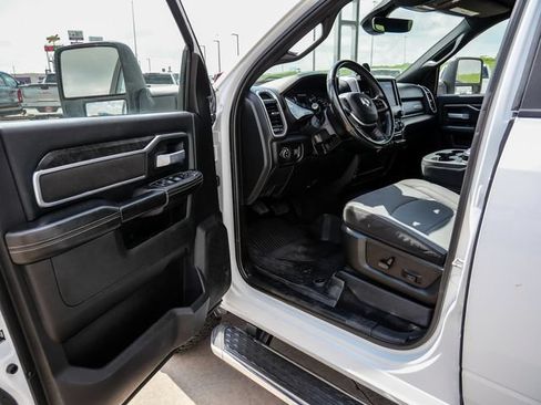 Used 2024 RAM 2500 Big Horn w/ Protection Group AWD/4WD image 29