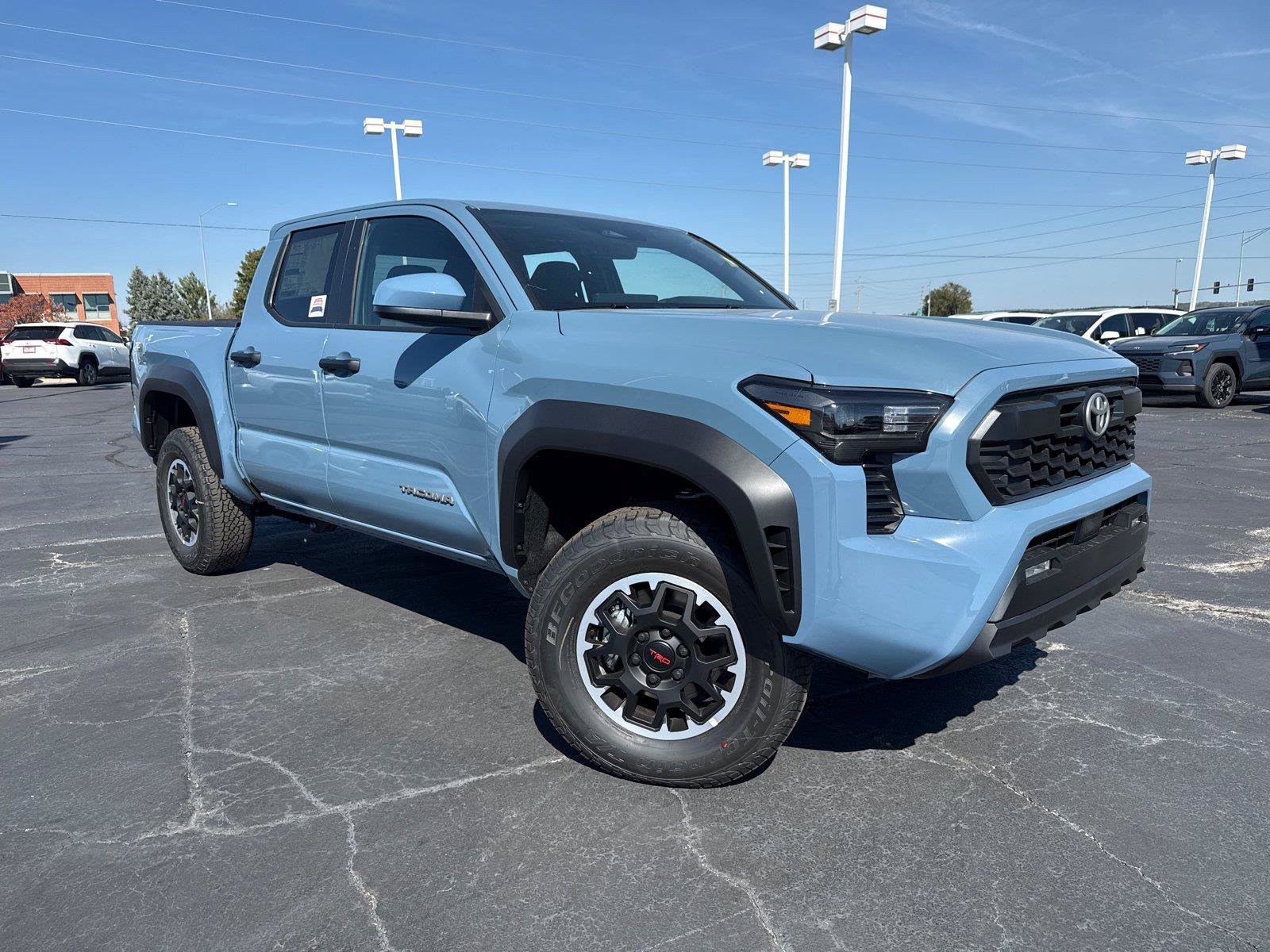 Used 2026 Toyota Tacoma TRD Off-Road AWD/4WD image 2