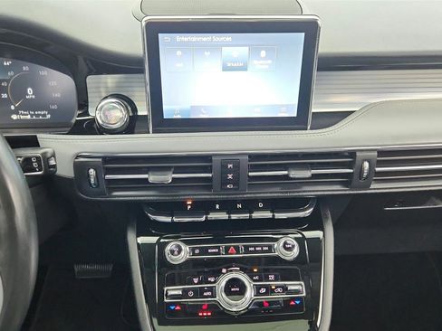 Used 2021 Lincoln Corsair Reserve image 31
