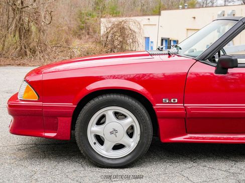 Used 1989 Ford Mustang GT RWD image 4