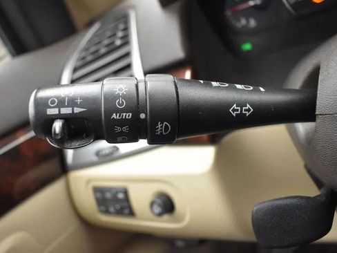 Used 2007 Cadillac SRX w/ Premium Seating Package image 26