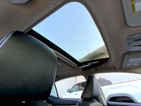 Used 2017 Toyota Corolla XLE FWD image 14