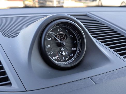 Certified 2026 Porsche Macan AWD/4WD image 21
